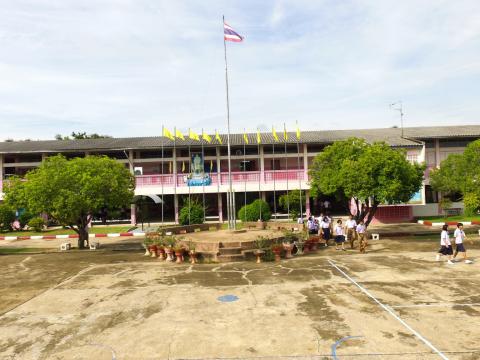 โรงเรียนมัธยมโพนค้อ